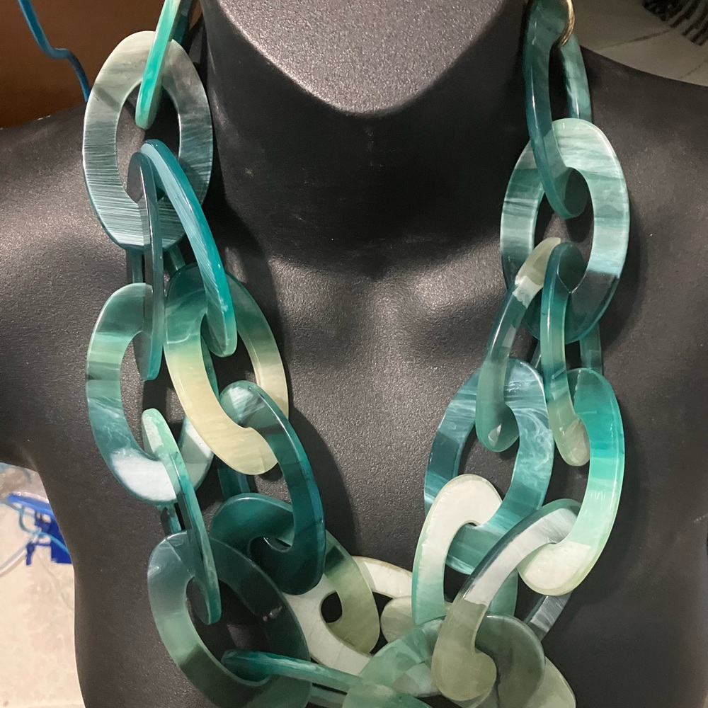 Necklace bib  multi strand links vintage lucite blue
